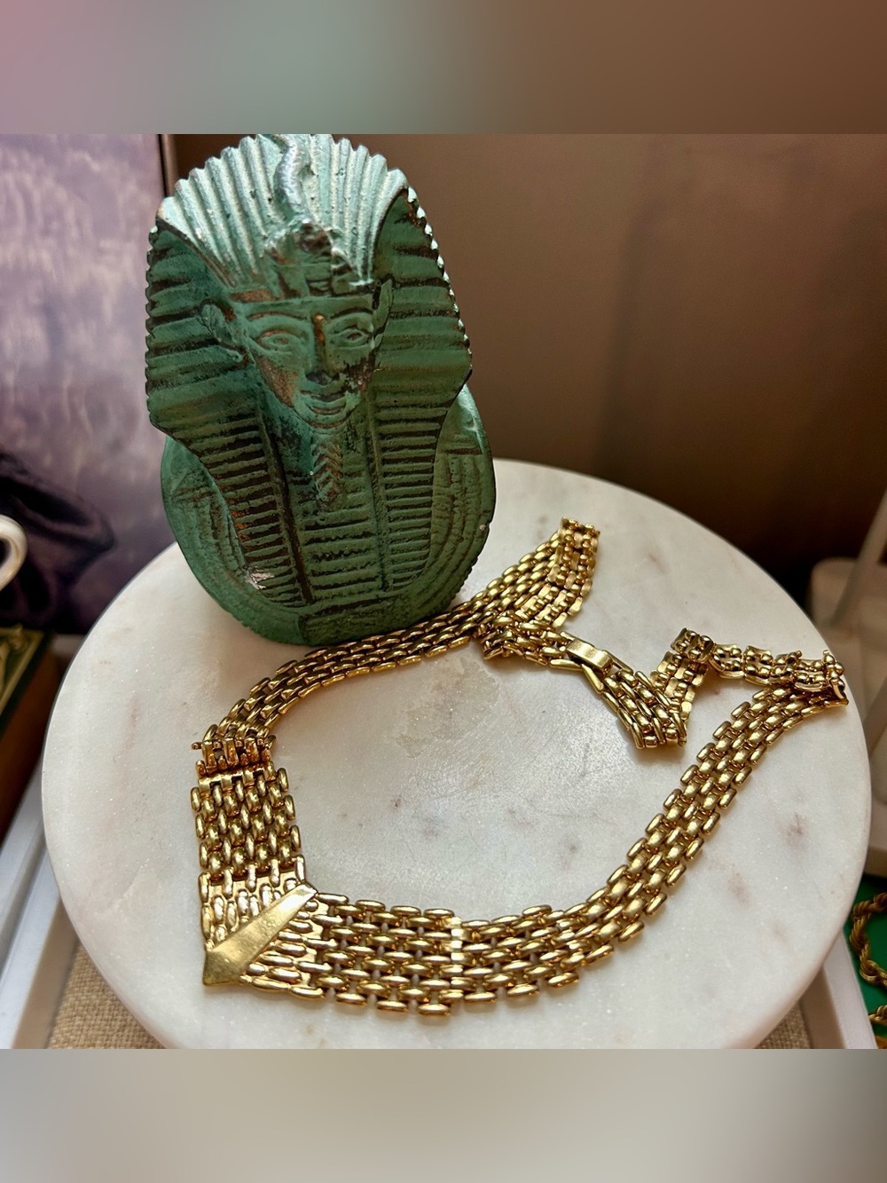 1980s Egyptian Revival Cleopatra Gold-tone Panther Link Statement Necklace - Picture 7 of 7